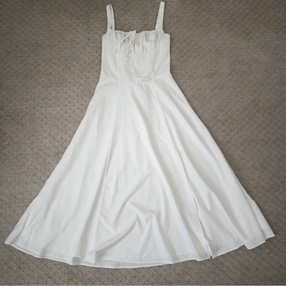 Elegant White Maxi Dress